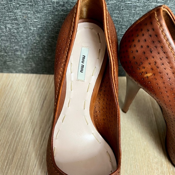 Miu Miu Brown Platform Heels Size 35 1/2 - Picture 9 of 16
